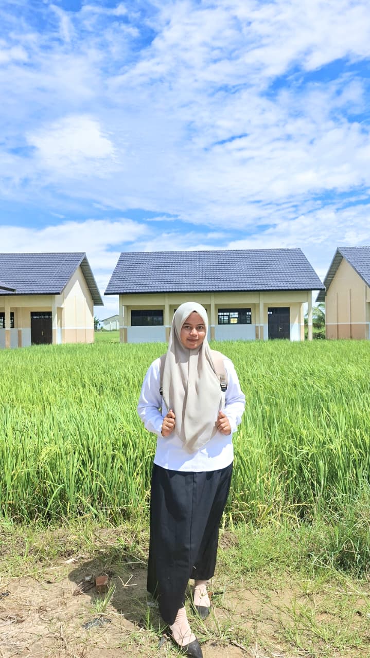 DEVI TRI WAHYUNI, S.Pd