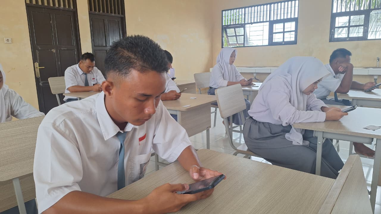 Siswa Kelas XII SMK Negeri 1 Katingan Kuala Tuntaskan PSA Semester VI Berbasis Digital