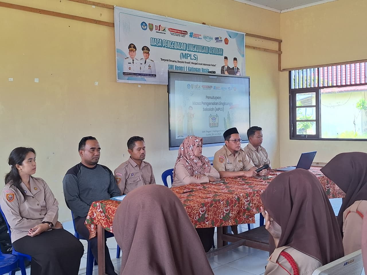 Resmi Ditutup, MPLS Ramah SMK Negeri 1 Katingan Kuala Hantar Murid Baru Siap Belajar