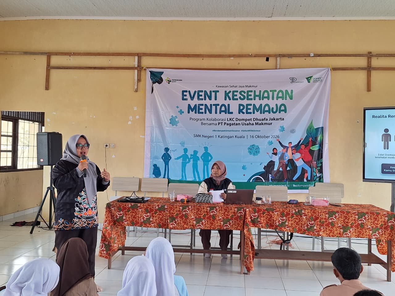 Edukasi Pentingnya Kesehatan Jiwa Remaja, LKC Dompet Dhuafa dan PT PUM Gelar Sosialisasi di SMK Negeri 1 Katingan Kuala